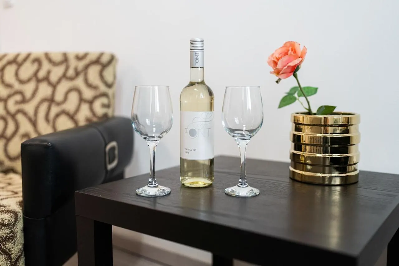 King Seventeen Homes Budapest