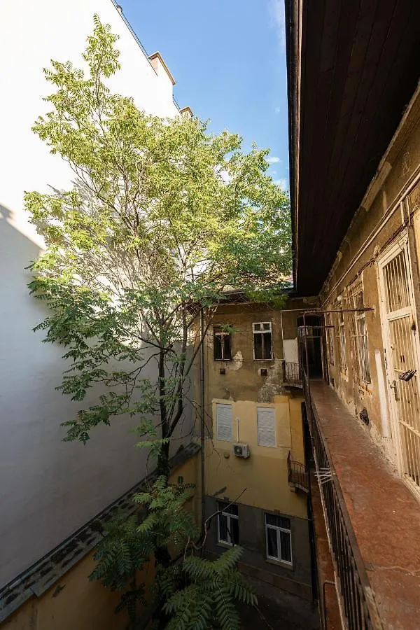 King Seventeen Homes Budapest